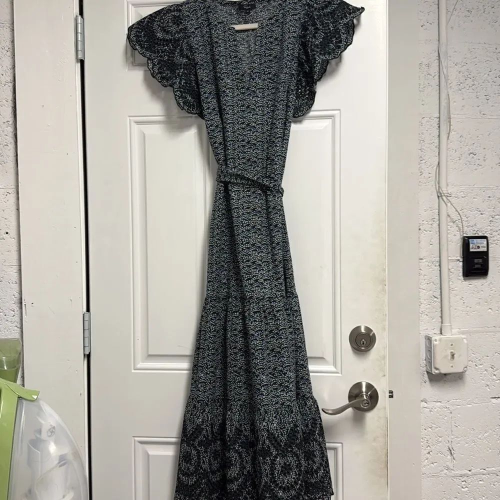 Rails Black and Gray Maxi Dress with Crew Neck and Ruffle Sleeves
